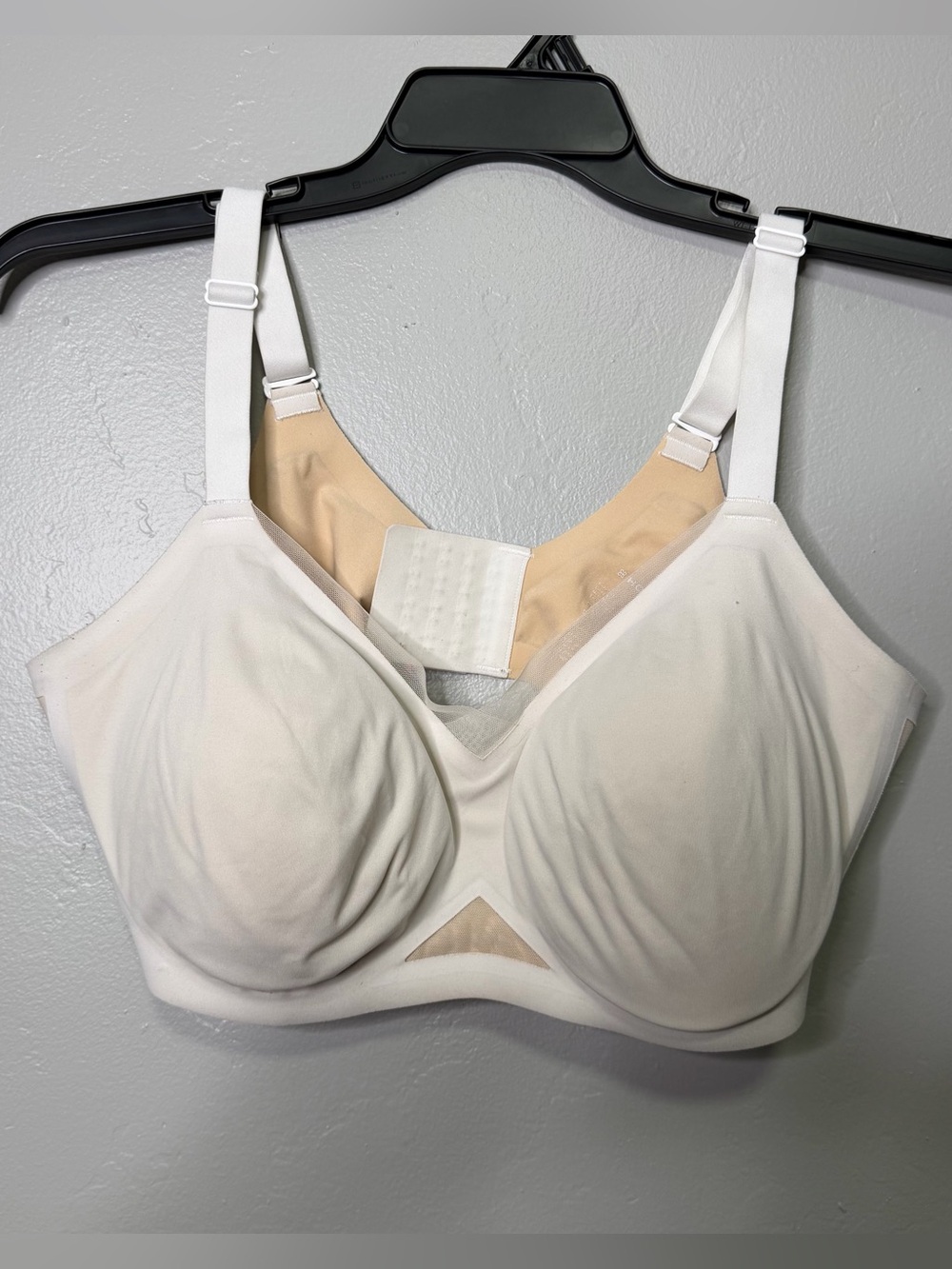Honeylove CrossOver Wireless Bra Beige/White 1X 40C/D
